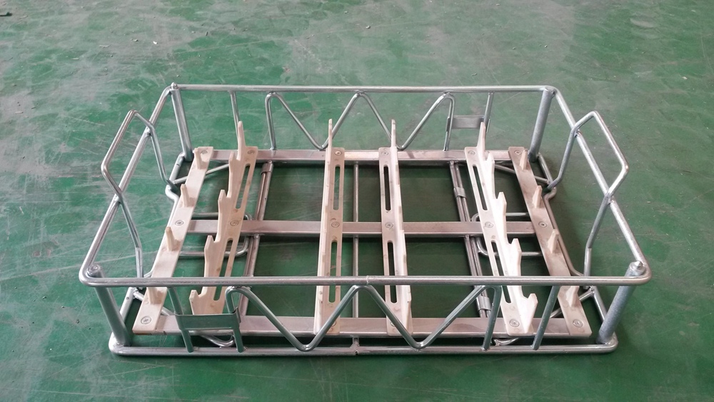 14.鐵絲網(wǎng)框